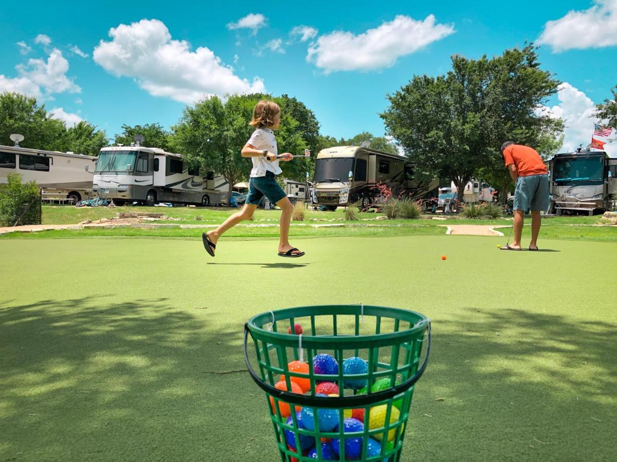 Sun Outdoors Lake Travis Hudson Bend Ngoại thất bức ảnh