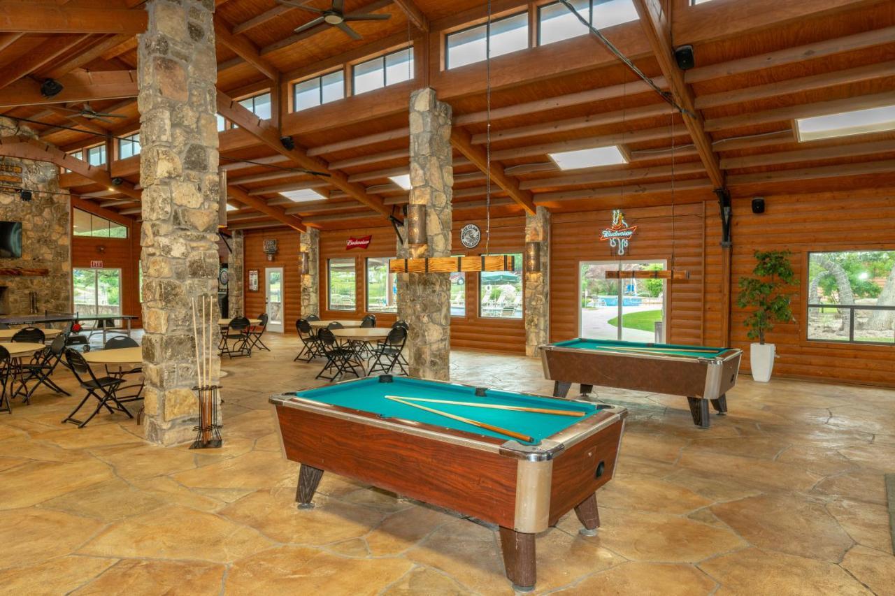 Sun Outdoors Lake Travis Hudson Bend Ngoại thất bức ảnh