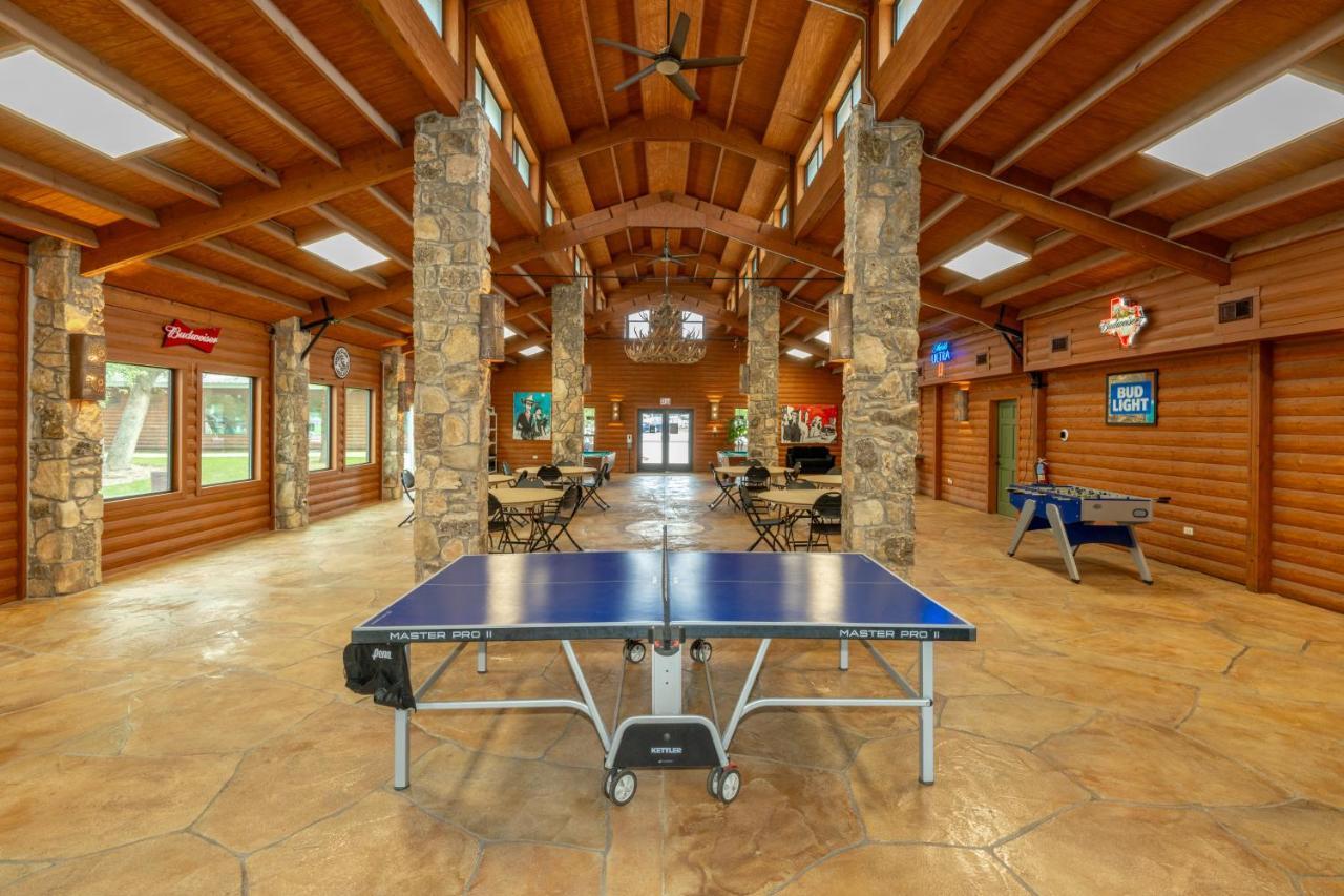 Sun Outdoors Lake Travis Hudson Bend Ngoại thất bức ảnh
